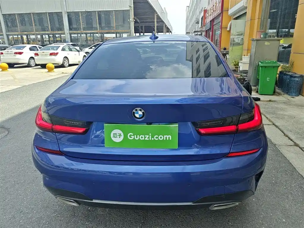BMW 3-SERIES