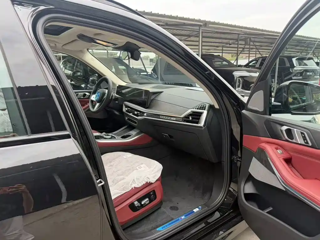 BMW X5 2026 2026 Facelift xDrive 30Li Exclusive M Sport Shadowline Package