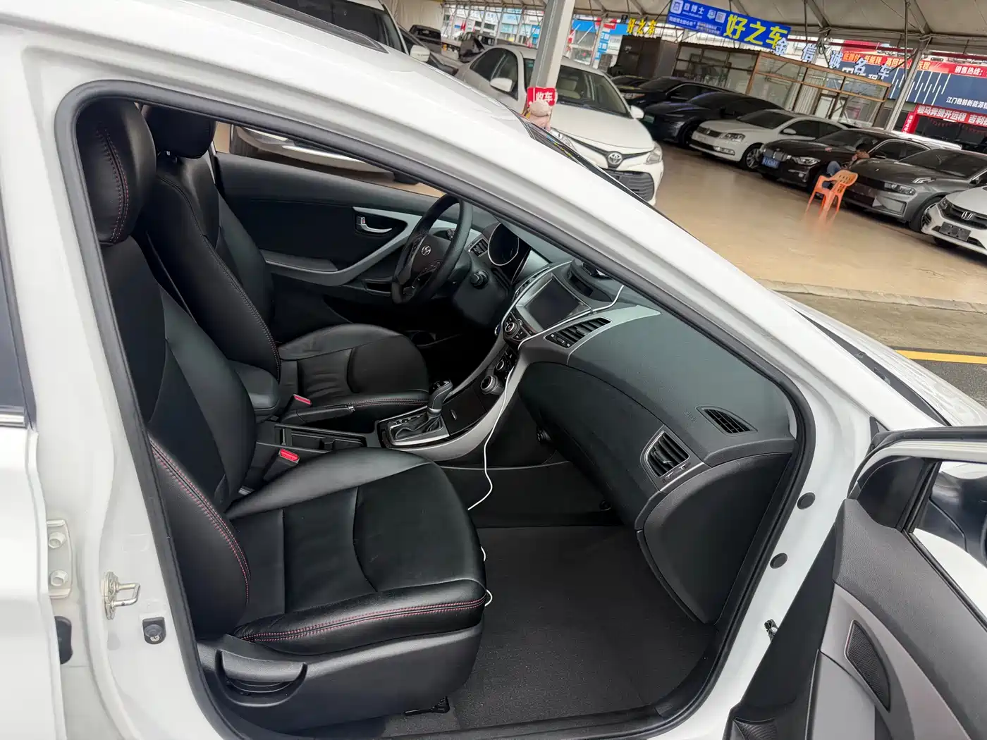 Hyundai Langdong 2016 1.6L Automatic Premium Edition фото 12