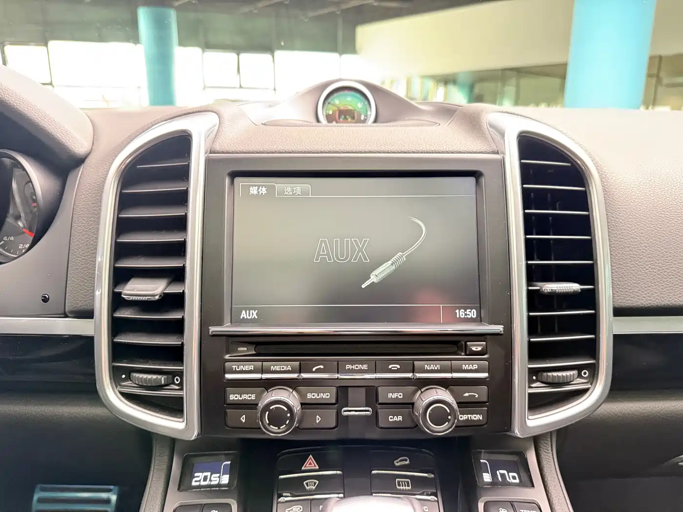 Porsche Cayenne 2015 Cayenne 3.0T фото 20