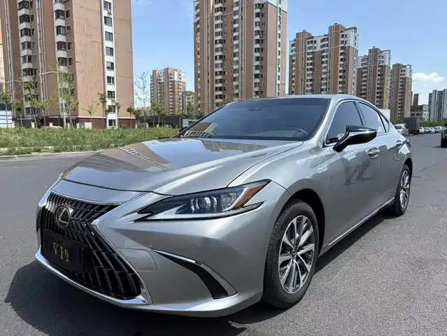 Lexus ES 2024 200 Premium Edition