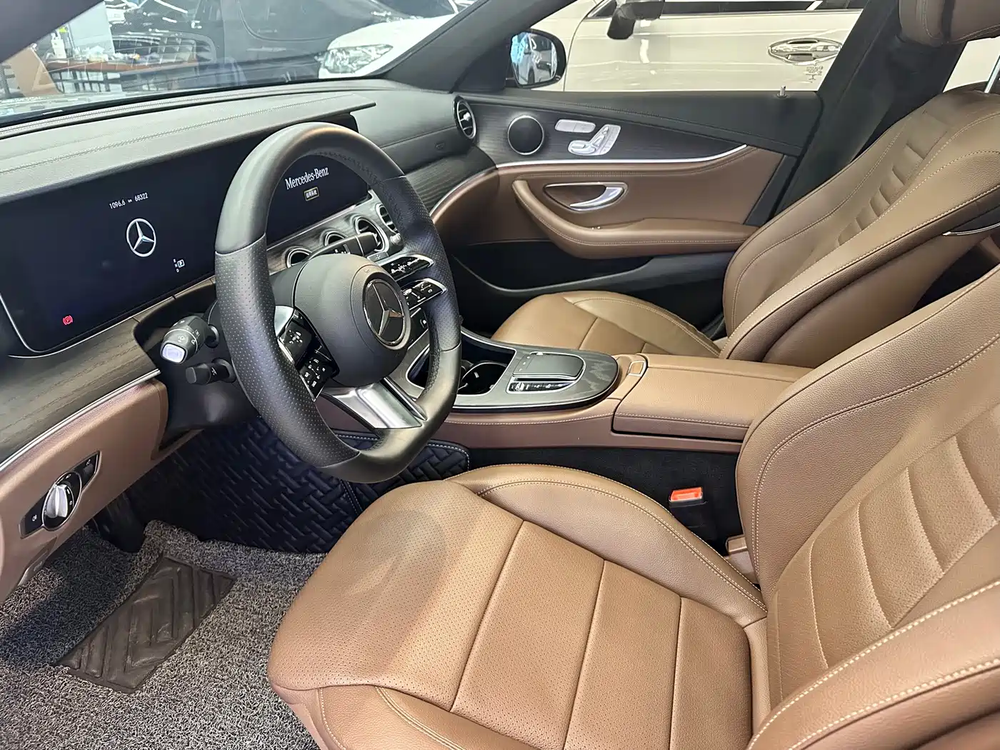 Mercedes-Benz E-Class 2021 E 300 L Sport Fashion фото 7