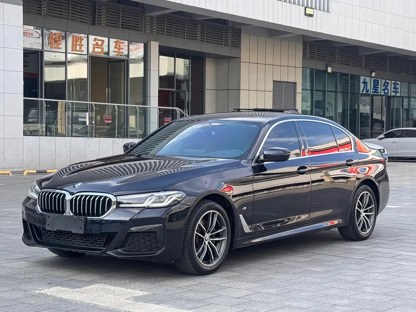 BMW 5 Series 2021 525Li M Sport Package