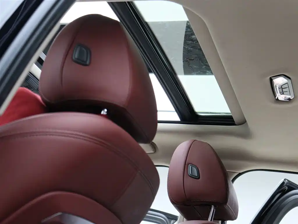 BMW 3 Series 2024 325i M Sport Package фото 7
