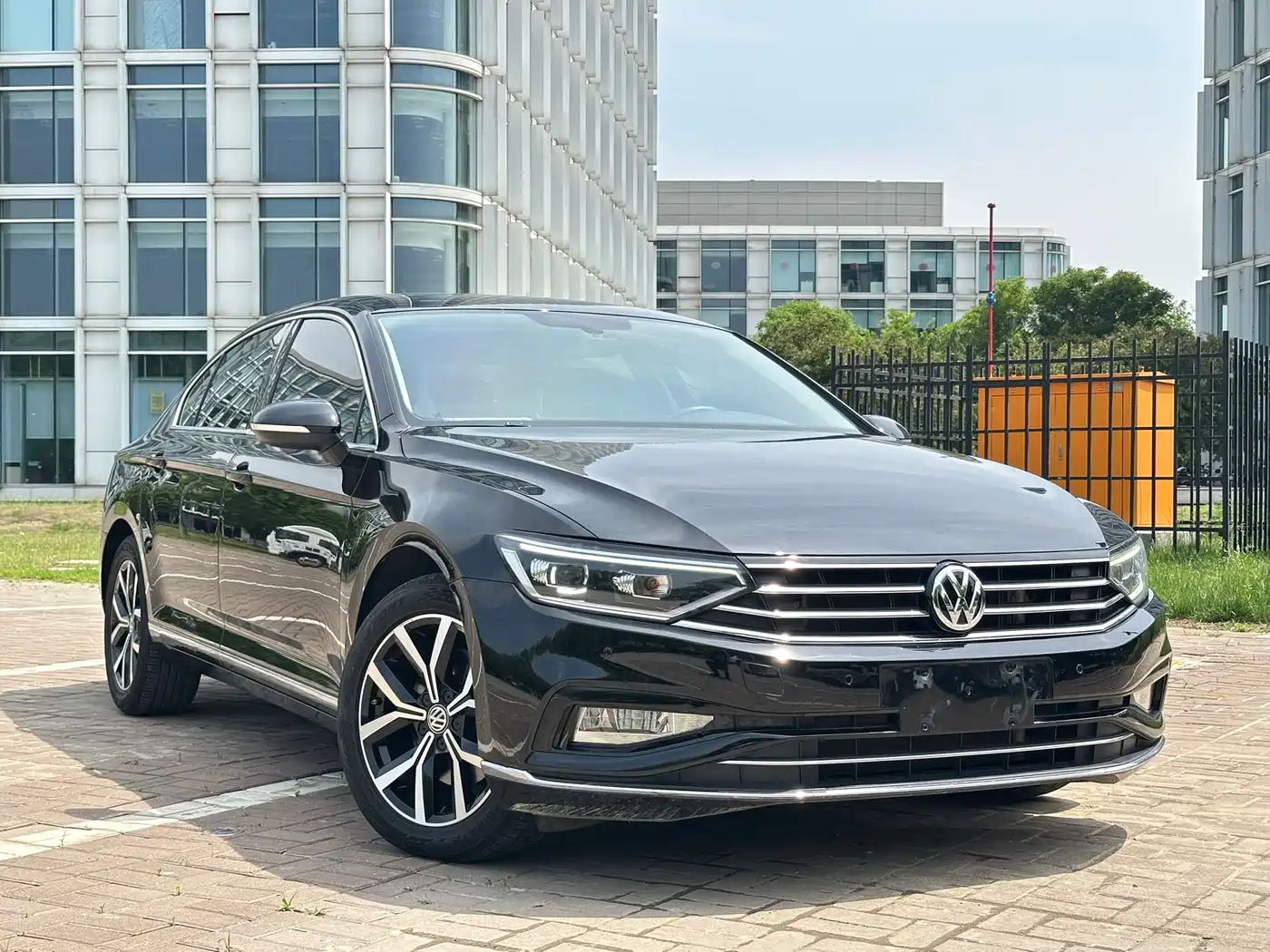 Volkswagen Magotan 2020 330TSI DSG Leading фото 3