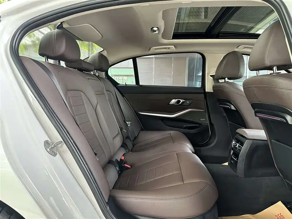 BMW 3 Series 2020 325Li M Sport Black Night Package фото 20