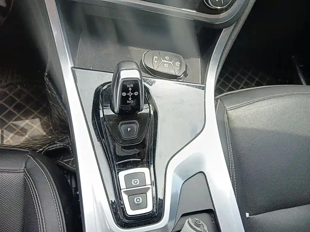 Lynk & Co 01 2017 2.0T 2WD Pro Version фото 14