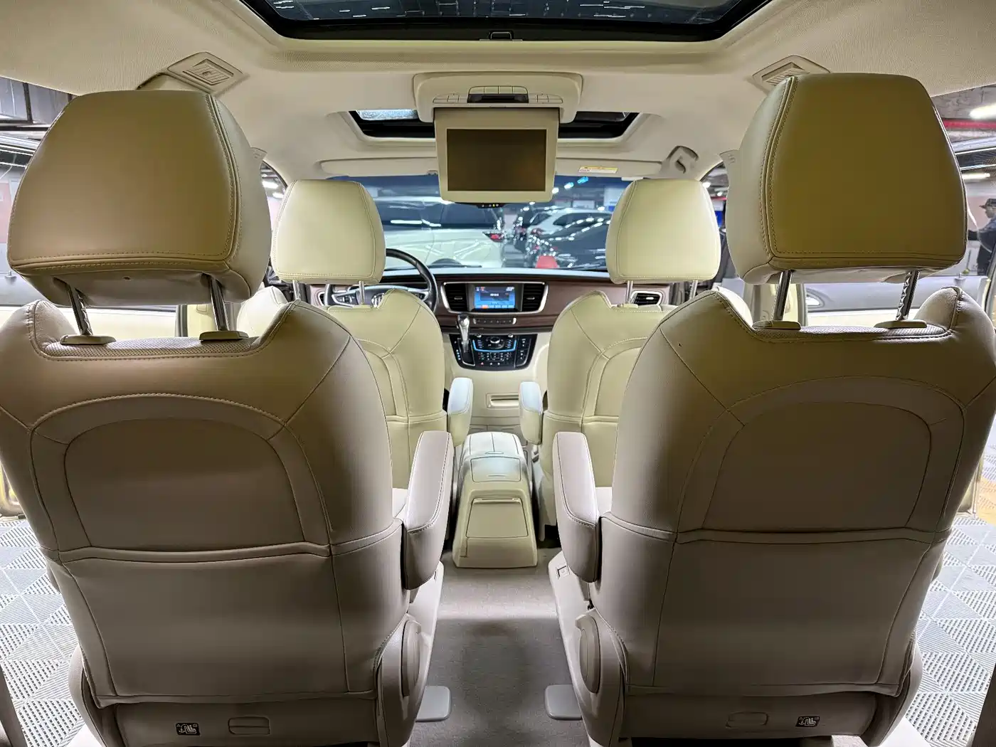 Buick GL8 2014 3.0L XT Luxury Business Flagship фото 39