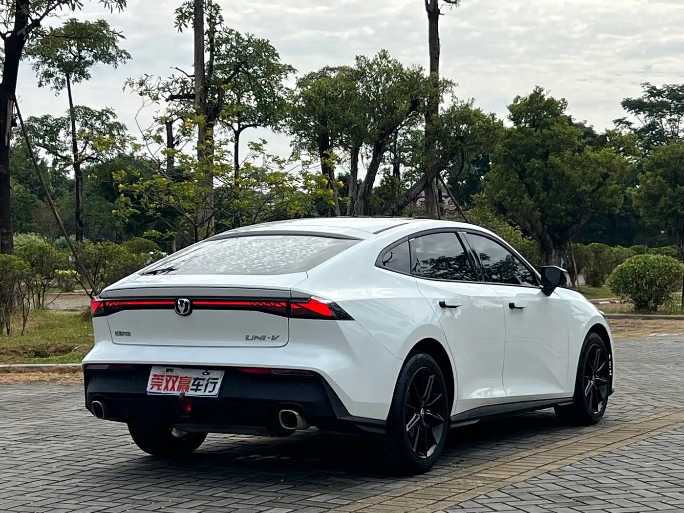 CHANGAN UNI-V