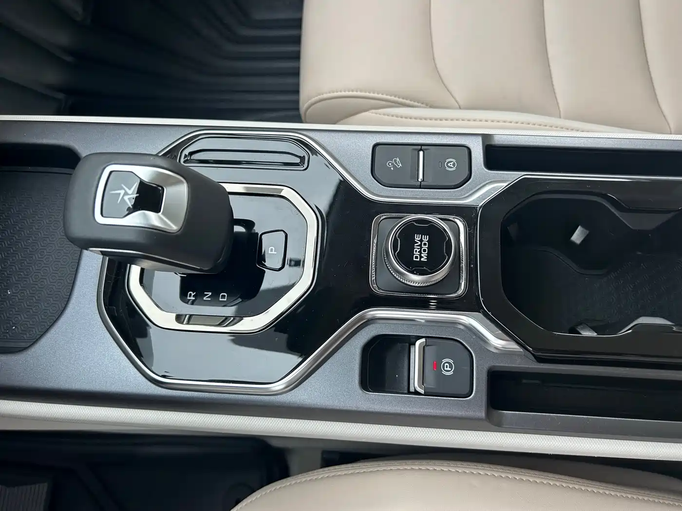 GEELY AUTOMOBILE GEELY ICON