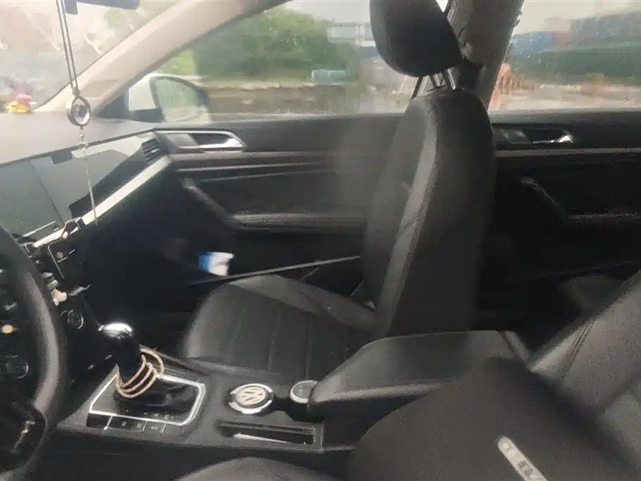 Volkswagen Lavida 2021 1.5L Auto Comfort Edition фото 9