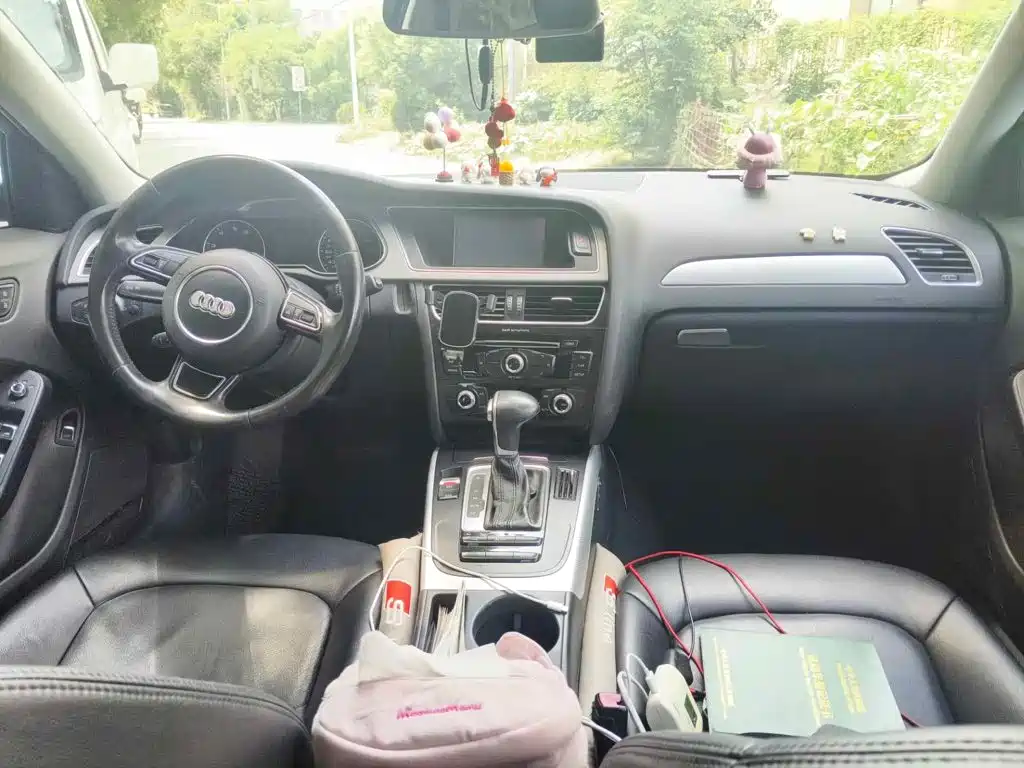Photo 12 - Audi A4L