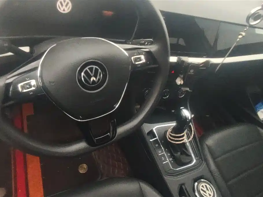 Volkswagen Lavida 2021 1.5L Auto Comfort Edition фото 12