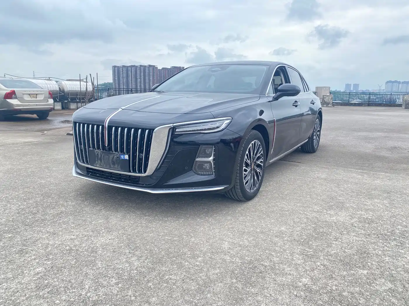 Hongqi H5 2024 2.0T Automatic Smart Connect Flag Smooth Edition фото 2