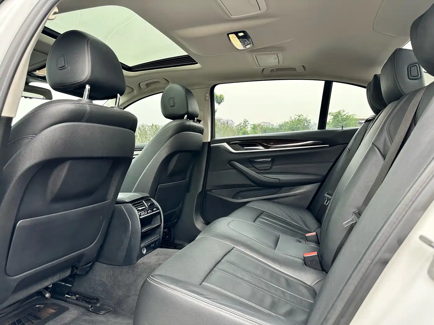 BMW 5 Series 2018 528Li Launch Special Edition фото 11