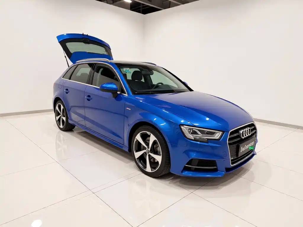 Photo 3 - Audi A3