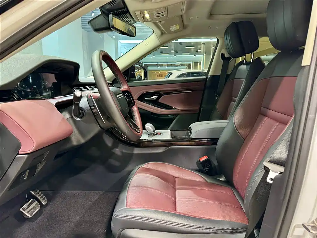 Land Rover Range Rover Evoque 2024 Range Rover Evoque L 249PS Light Master Edition фото 17