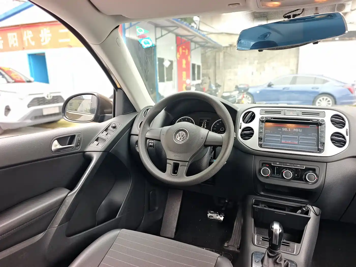 Volkswagen Tiguan 2015 1.8TSI Automatic 2WD Trendline фото 7