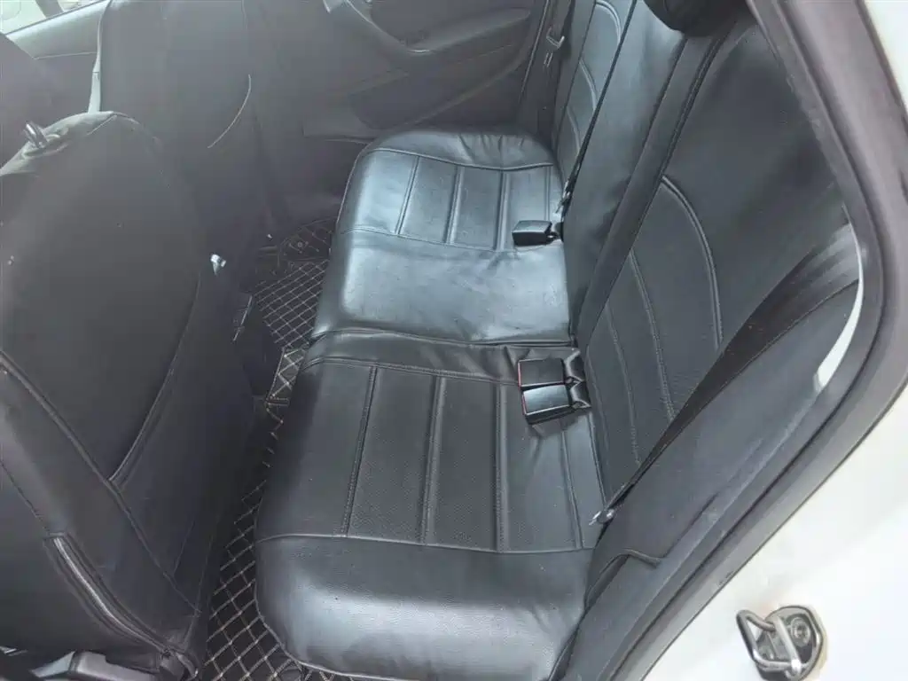 Volkswagen Polo 2016 1.6L Automatic Comfort фото 17