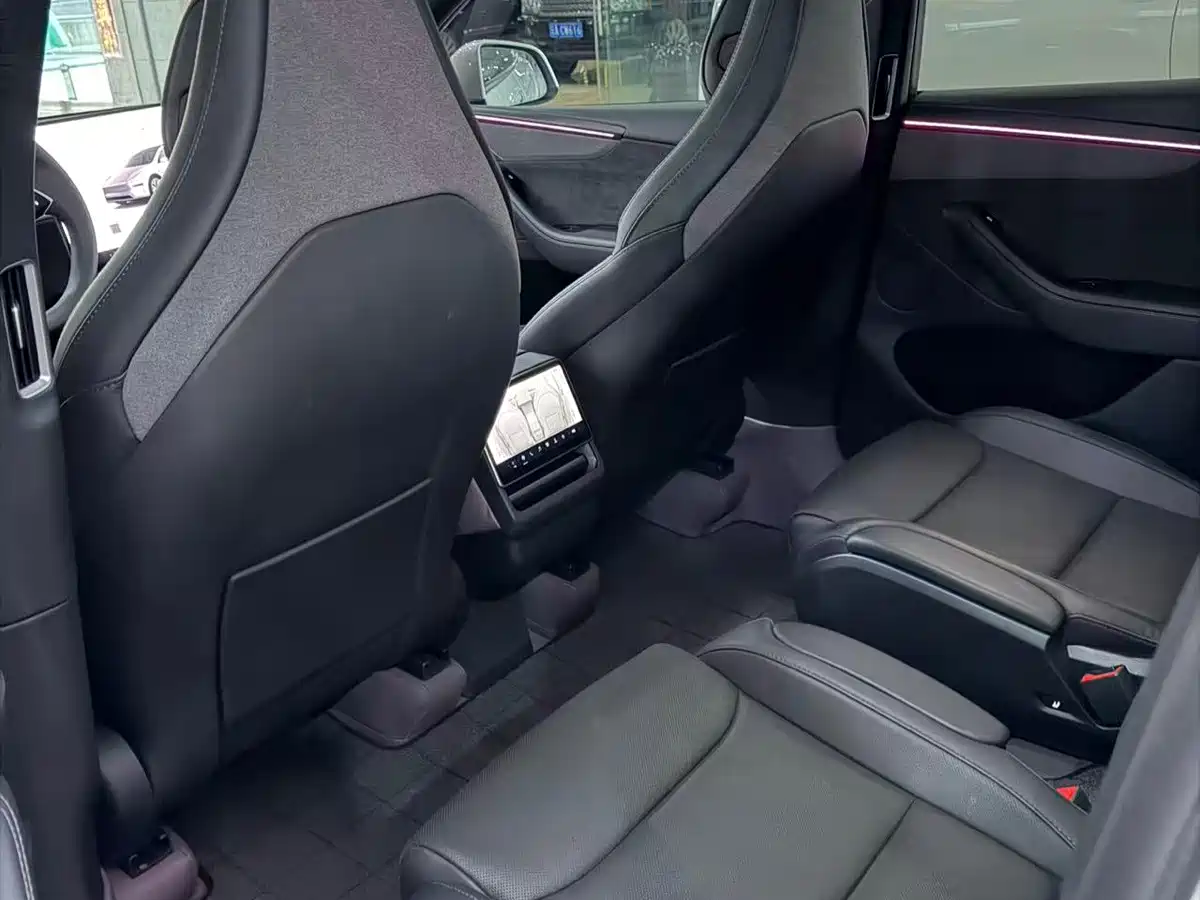 Tesla Model Y L 2025 2025 Facelift Long Range AWD