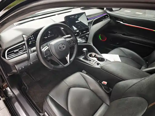 Toyota Camry 2021 Hybrid 2.5HG Luxury Edition — фото 5
