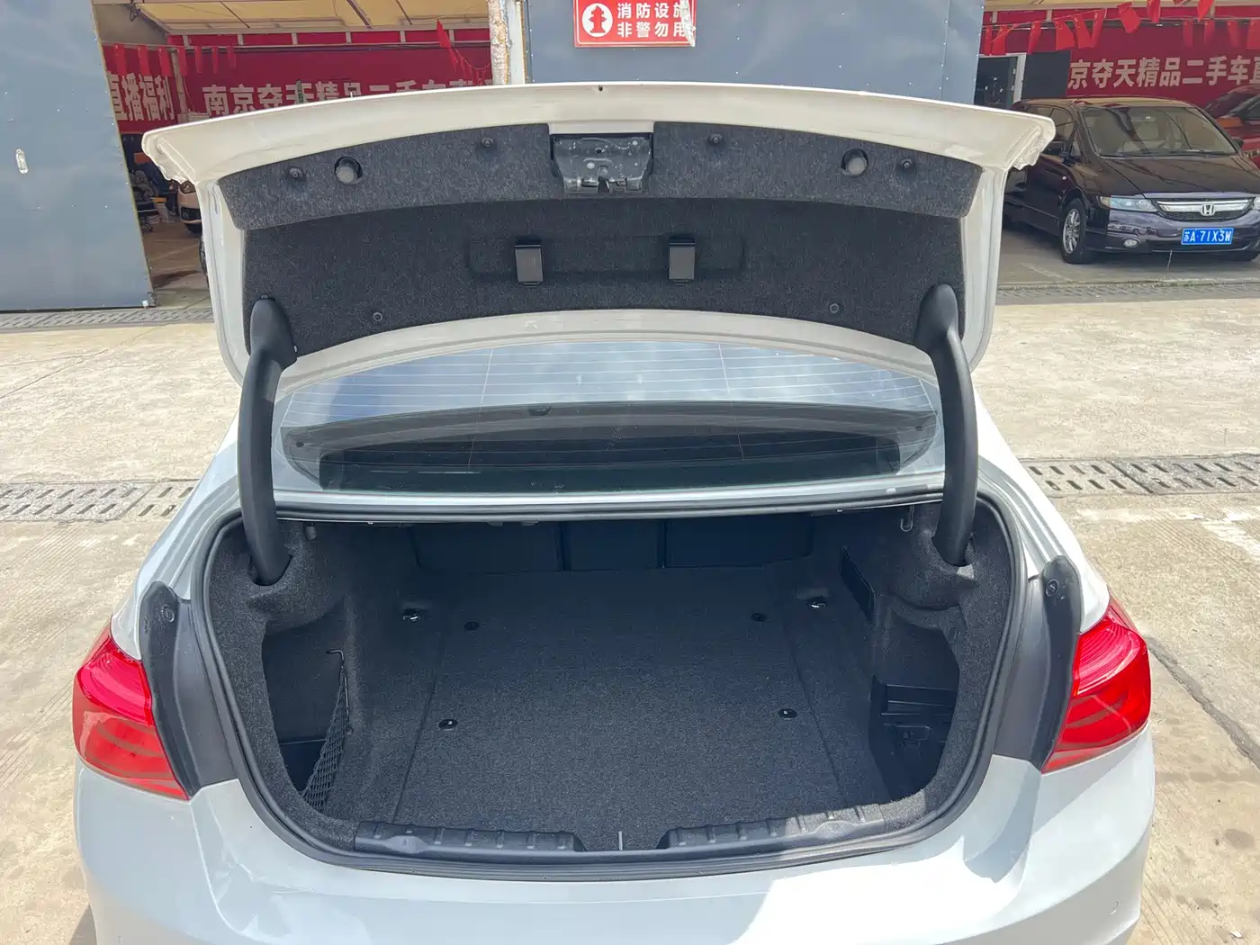 Фото 23 - BMW 3 Series