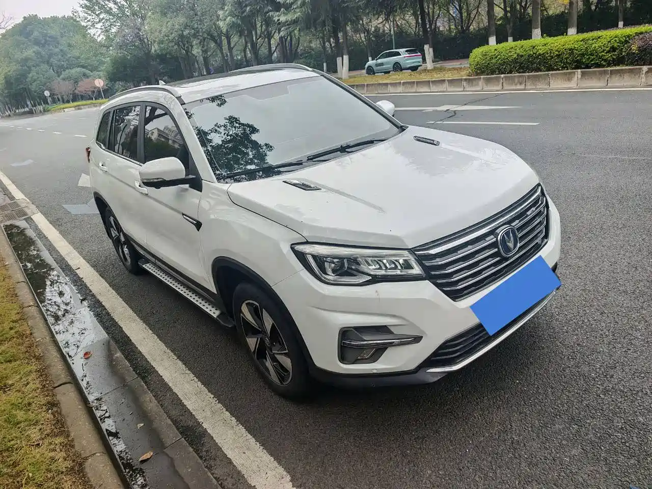 CHANGAN CS75