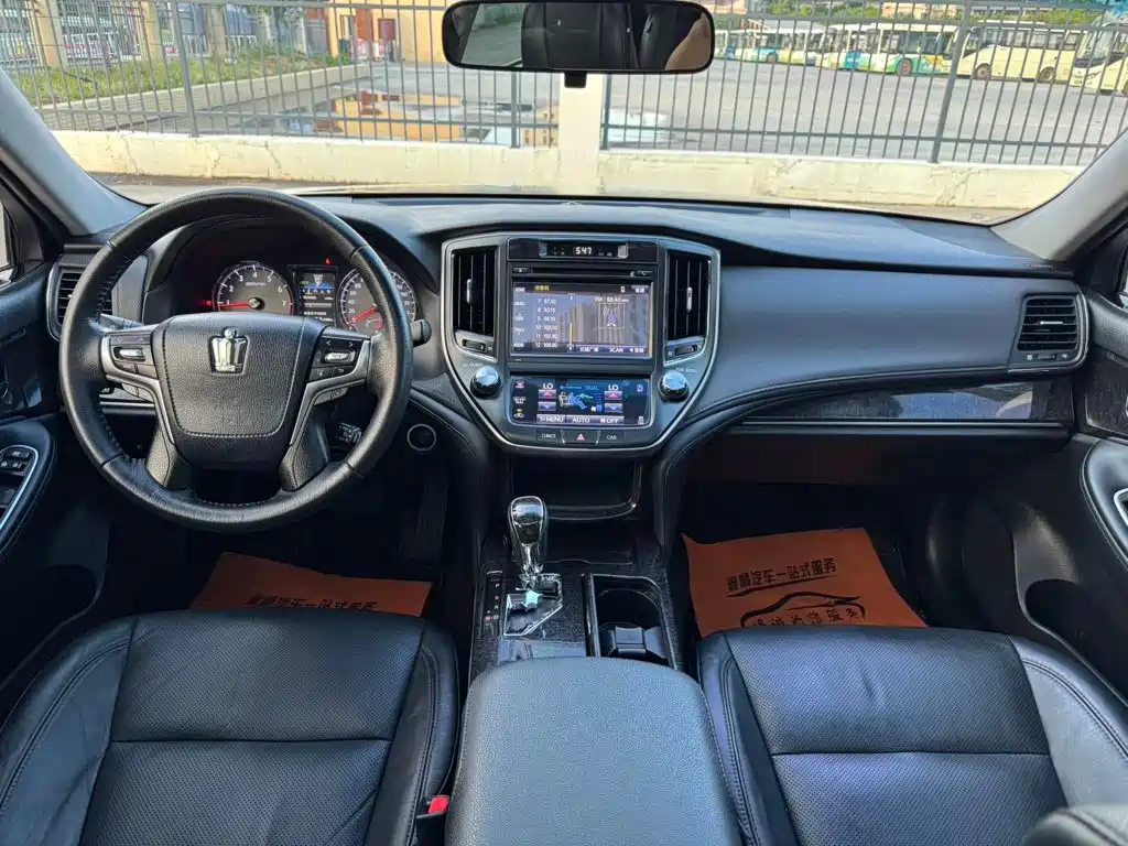 Toyota Crown 2019 2018 2.0T Fashion Edition
