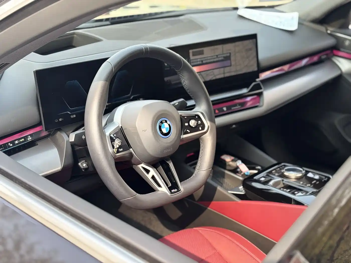 BMW I5
