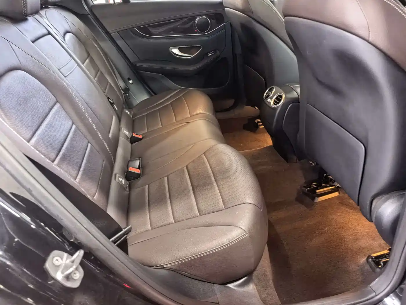 Mercedes-Benz GLC 2018 GLC 260 4MATIC Luxury фото 18