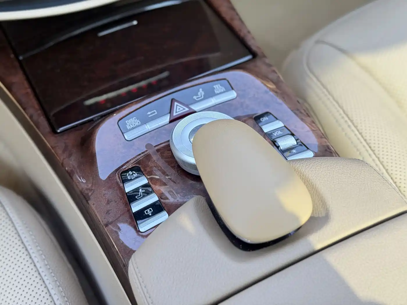 Mercedes-Benz S-Class 2012 S 300 L Luxury Grand Edition фото 7