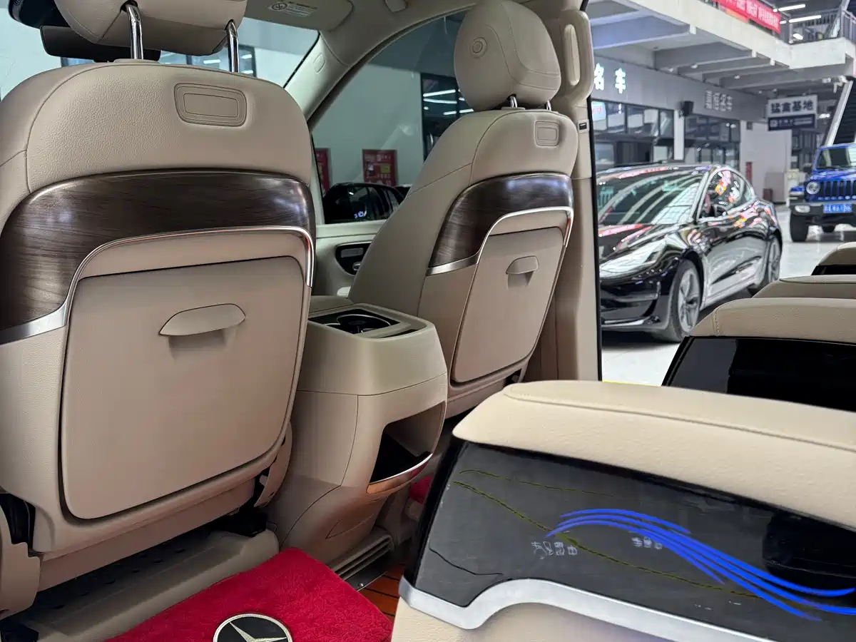 MERCEDES-BENZ V CLASS