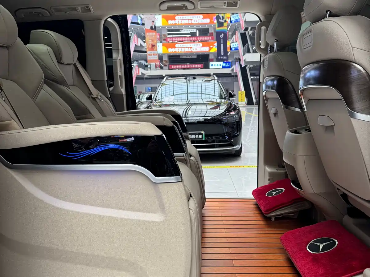 MERCEDES-BENZ V CLASS