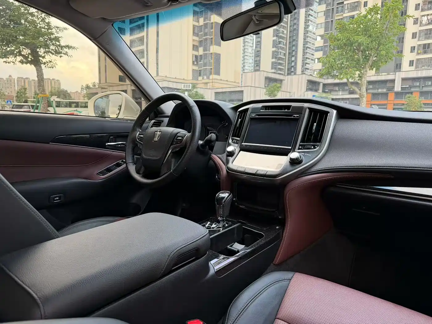Toyota Crown 2018 2.0T Sport Edition фото 6