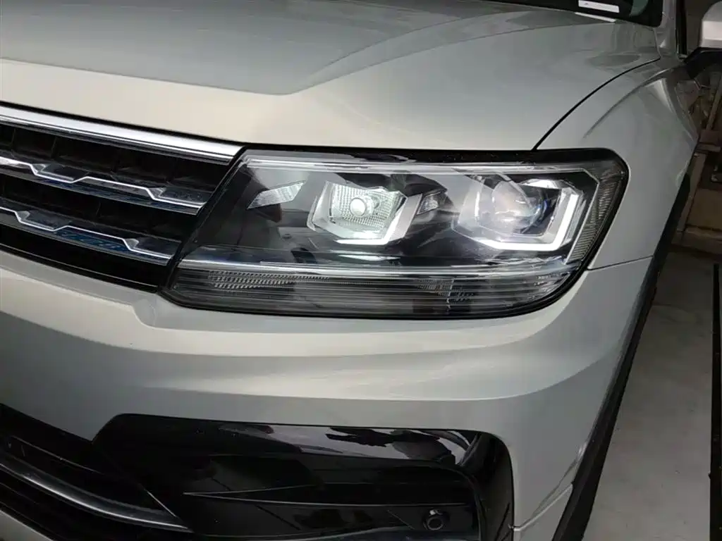 Volkswagen Tiguan L 2021 330TSI Automatic 2WD R-Line Premium фото 24