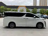 Фото 6 - Toyota Vellfire