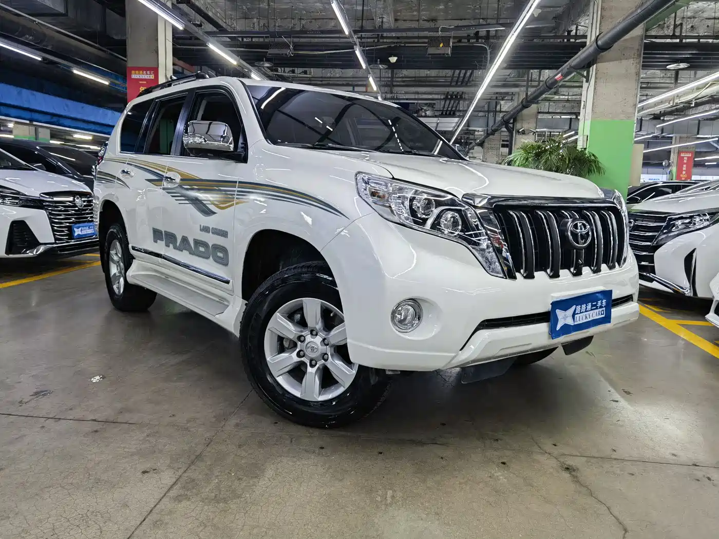 Toyota Prado (Import) 2014 2.7L Automatic Standard Edition фото 3