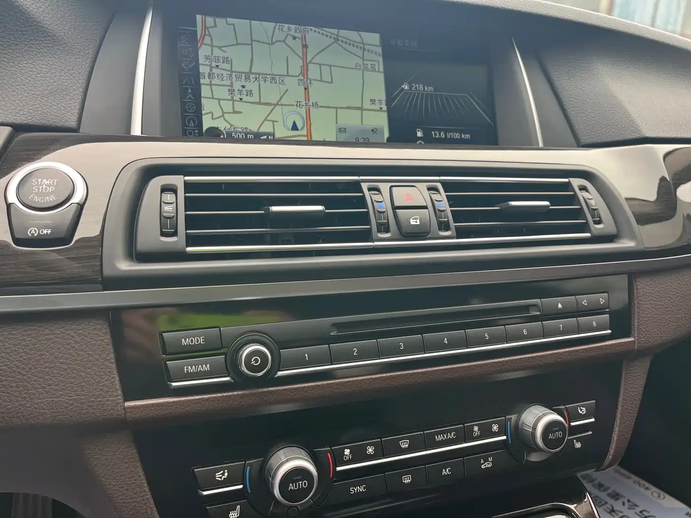 BMW 5 Series 2014 528Li Luxury Design Package фото 10