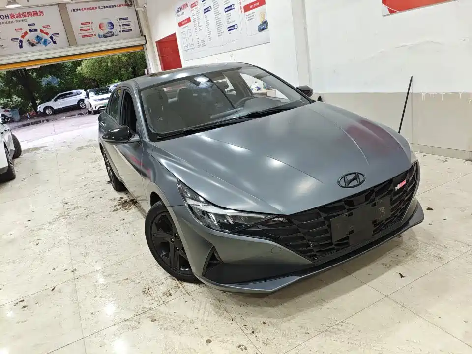 Hyundai Elantra 2022 1.5L CVT 20th Anniversary Edition фото 3