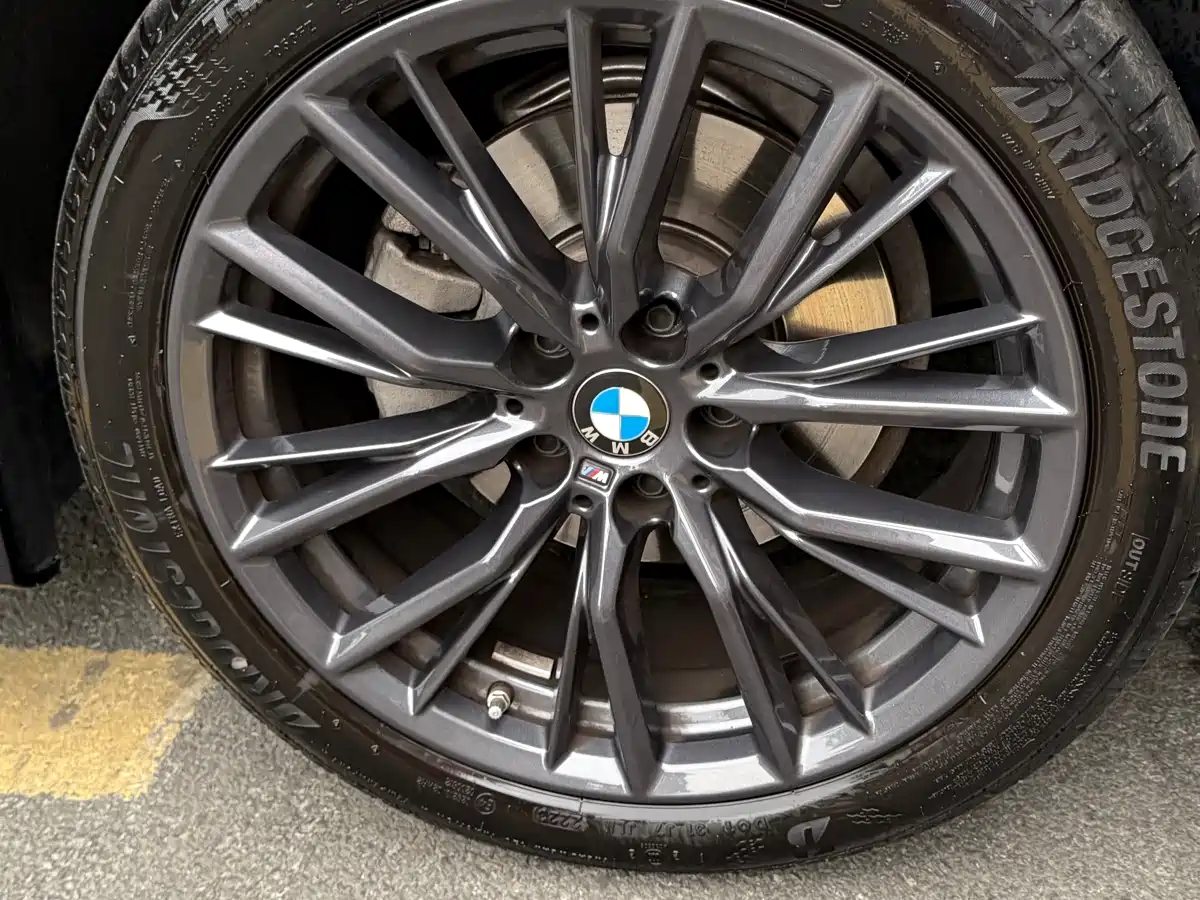 BMW 3 Series 2023 325i M Sport Black Night Package фото 3