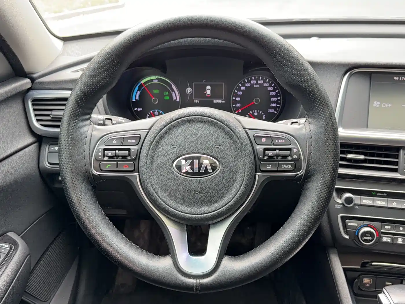 Kia K5 New Energy 2018 2.0L Intelligent Premium Edition фото 17