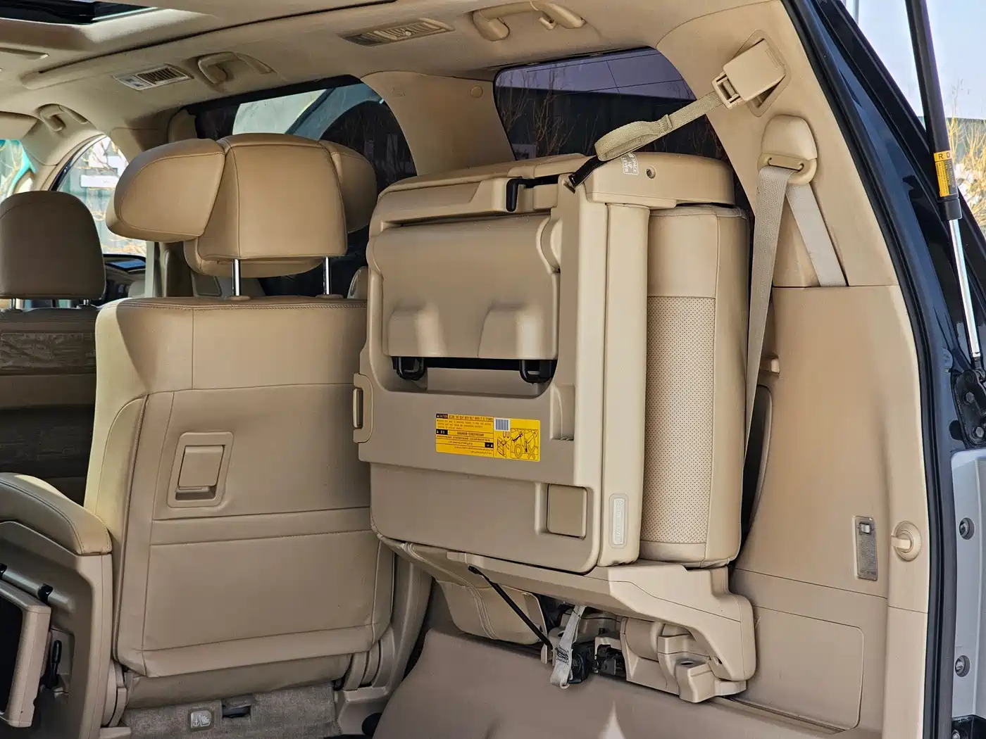 Toyota Alphard 2012 3.5L Luxury Edition фото 31
