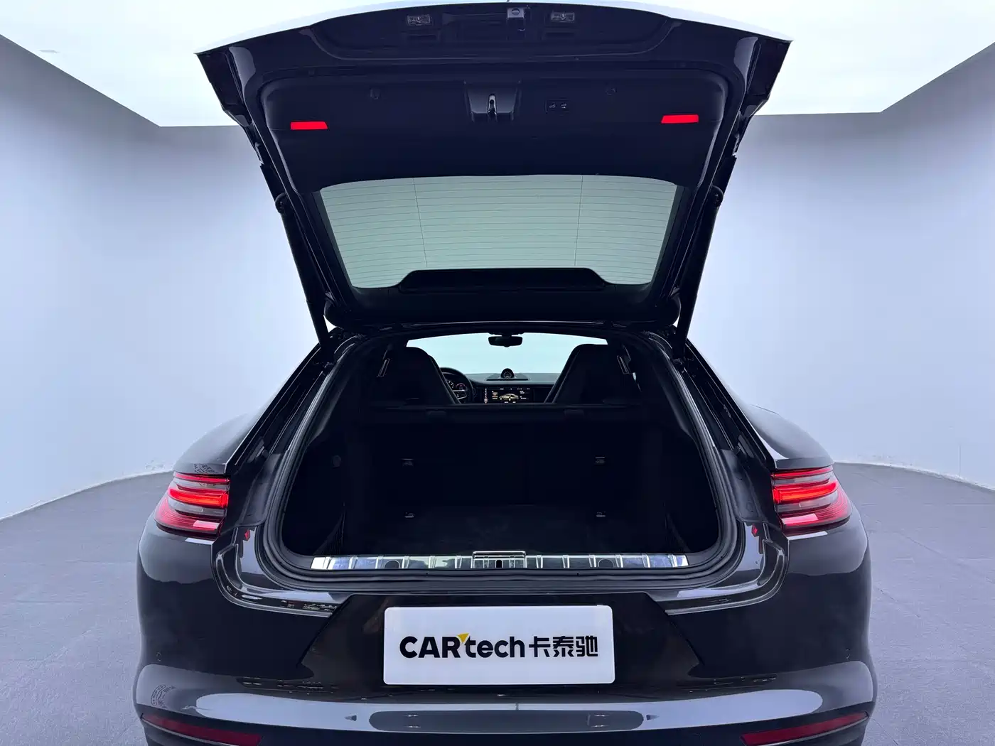 Porsche Panamera 2017 Panamera 3.0T фото 27