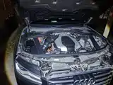 Photo 20 - Audi A8