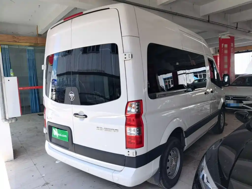 Foton Tuyano 2025 2023 Urban Multi-purpose 2.0T Manual Short Wheelbase Medium Roof Single Rear Tire 5/6/9-seater