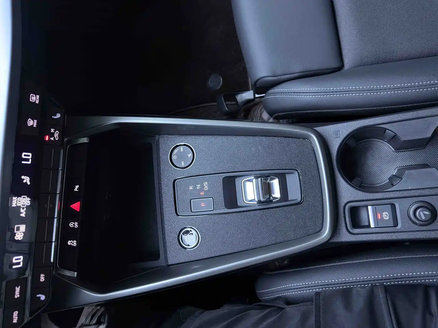 Audi A3 2023 Facelift A3L Limousine 35 TFSI Fashion Sport фото 19