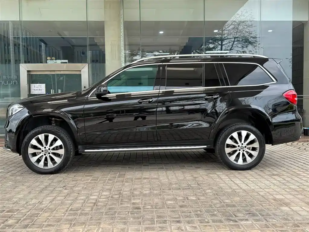 Mercedes-Benz GLS 2018 Facelift GLS 400 4MATIC Sport фото 4
