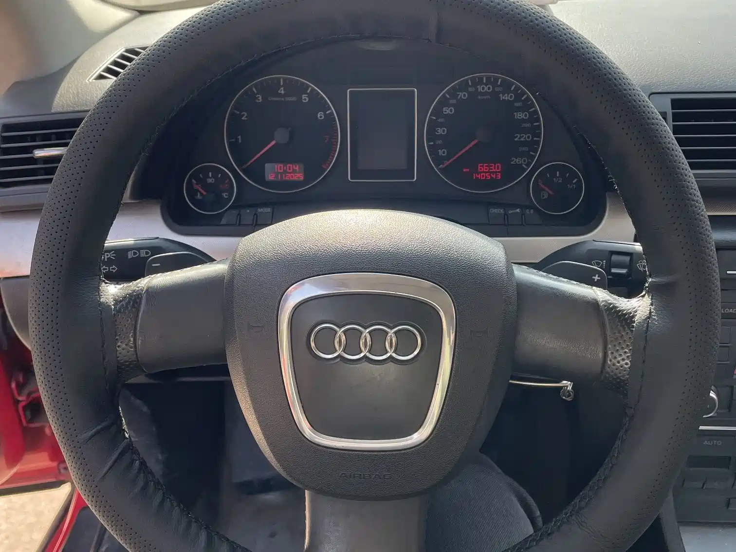 Фото 9 - Audi A4