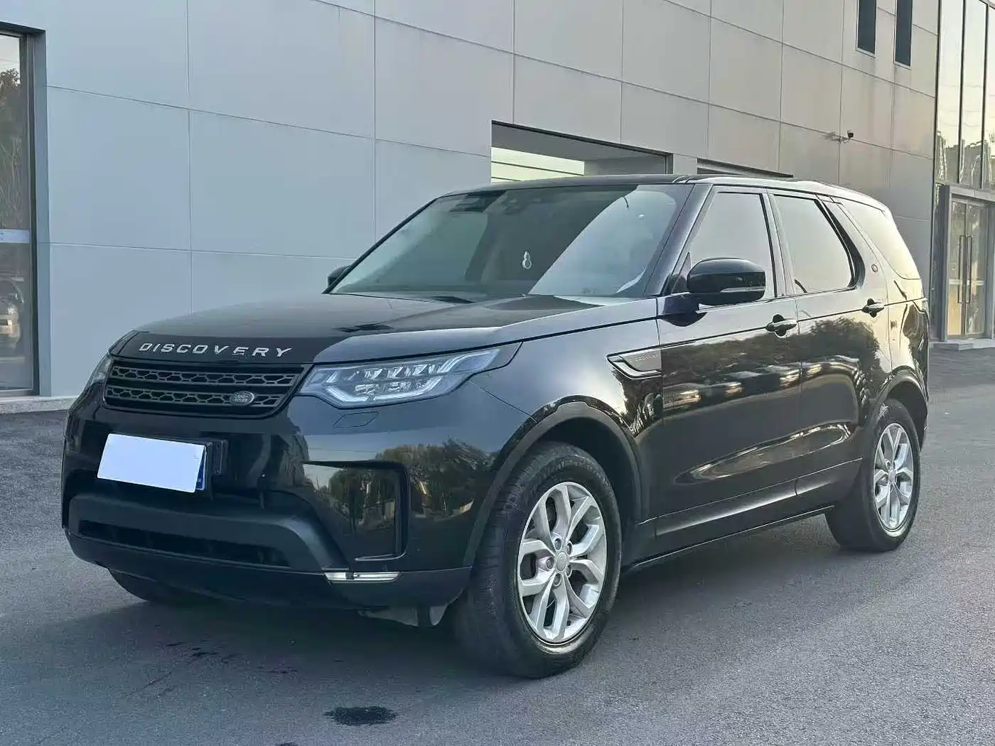 Land Rover Discovery 2018 2.0T SE
