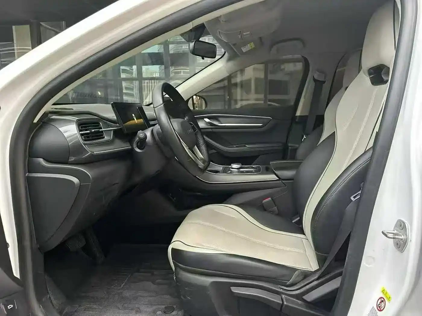 BYD Destroyer 05 2024 Glory Edition DM-i 55KM Luxury фото 4